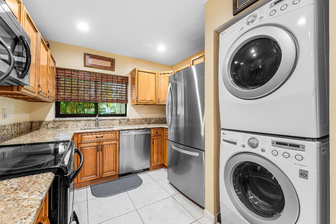 6846 Bridlewood Court