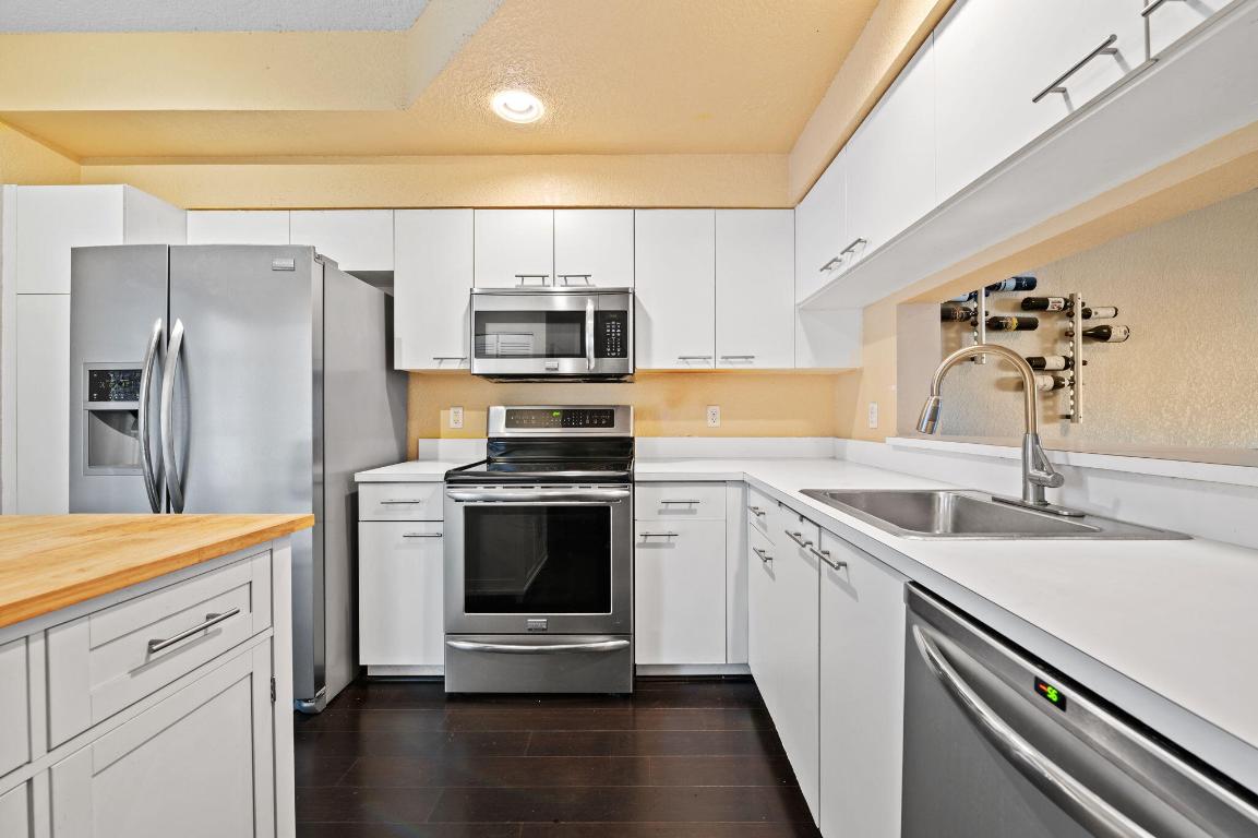 CORAL REEF CLUB - Residential