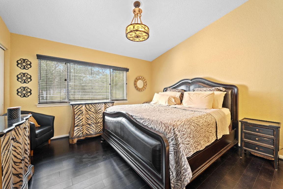 CORAL REEF CLUB - Residential