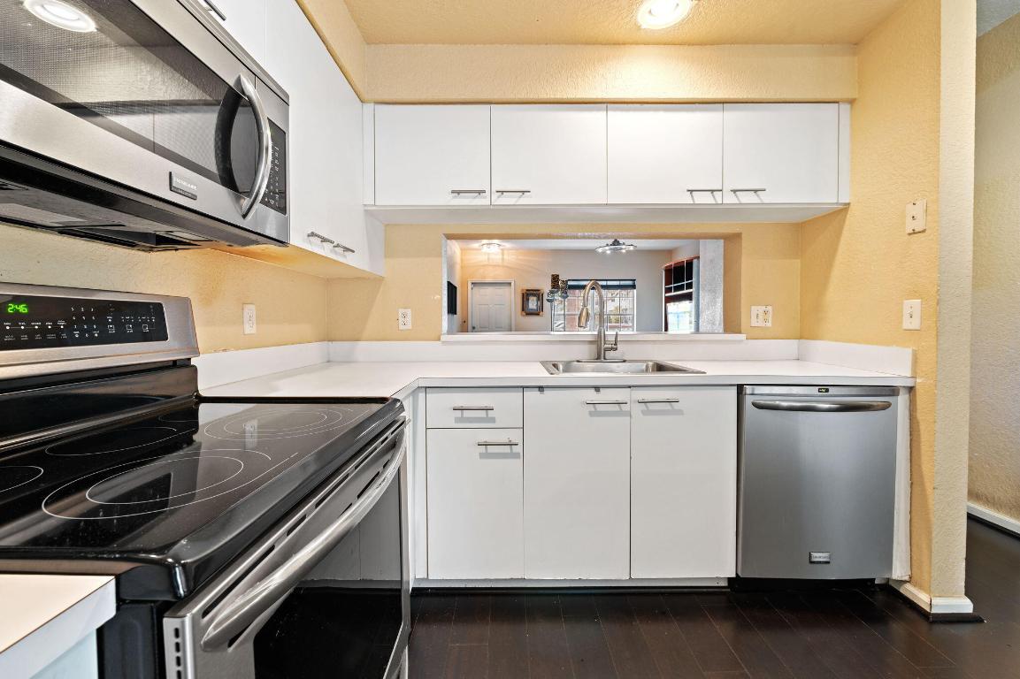 CORAL REEF CLUB - Residential