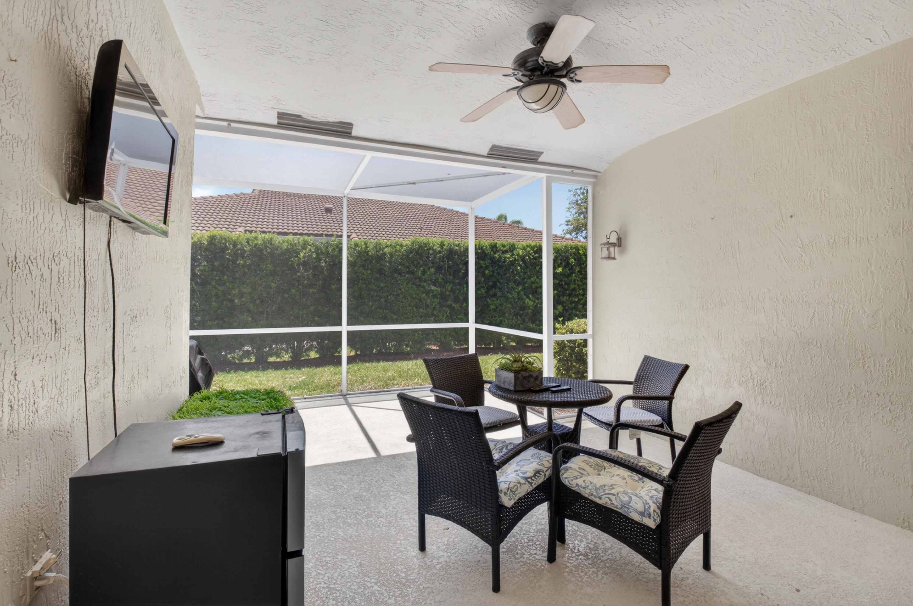 MIZNER POINTE OF BOCA VIA ANCHO - Residential