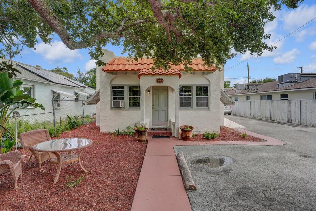 Photo of 410 S Ocean Breeze, Lake Worth, FL 33460 (MLS # R11121355)