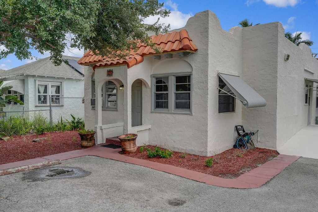 Photo of 410 S Ocean Breeze, Lake Worth, FL 33460 (MLS # R11121355)