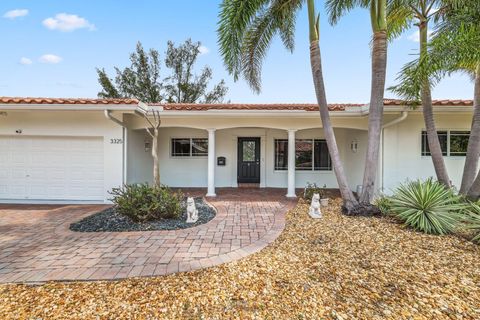 Single Family Residence in Fort Lauderdale FL 3325 42 Court 3.jpg