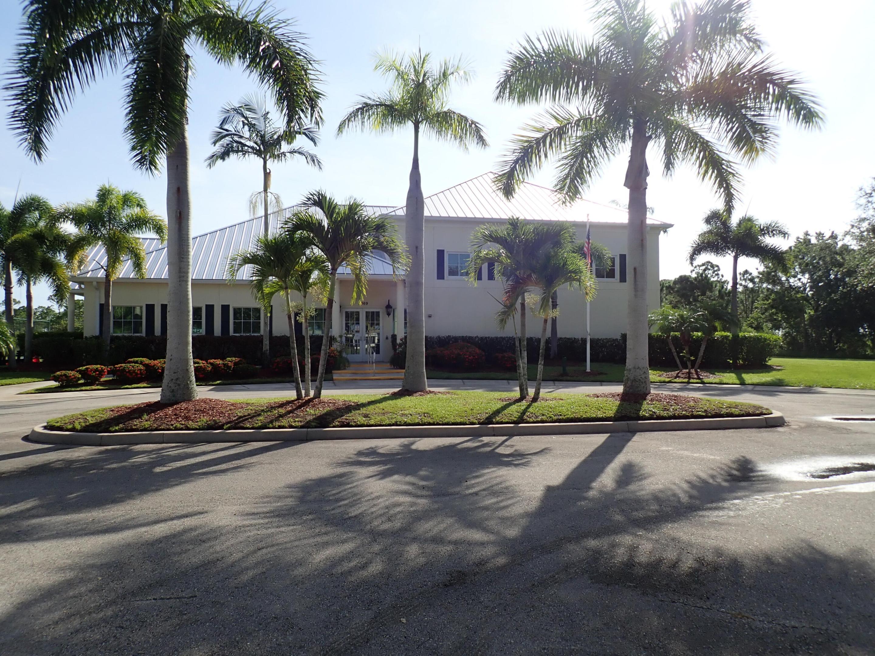 FAIRWAYS AT SAVANNA CLUB REPLAT NO 1 - Residential