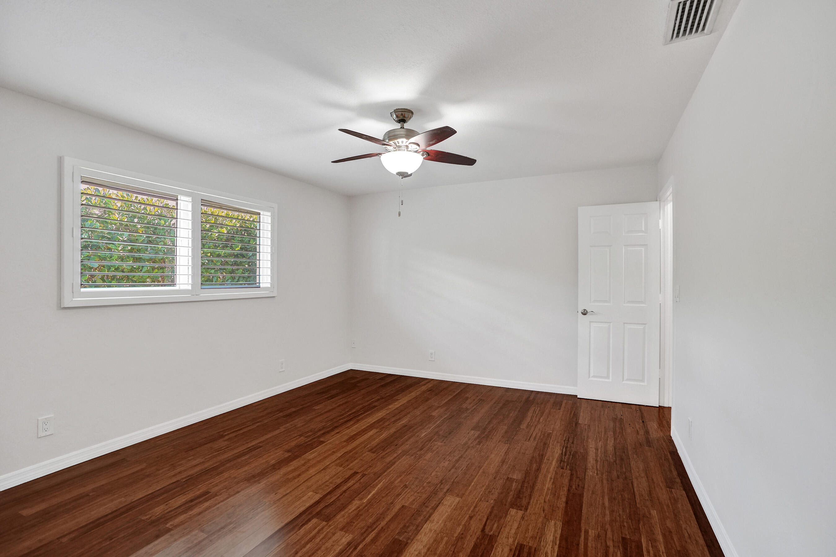 CRYSTAL HEIGHTS - Residential