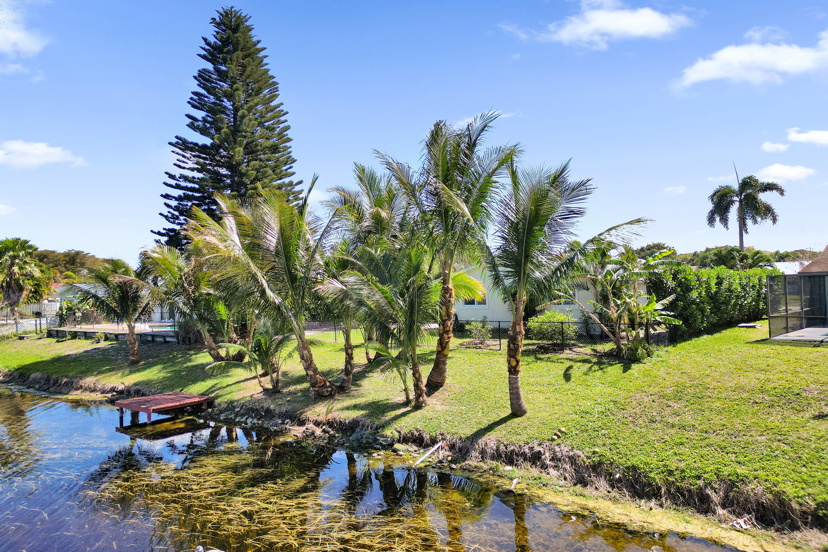 CRYSTAL HEIGHTS - Residential