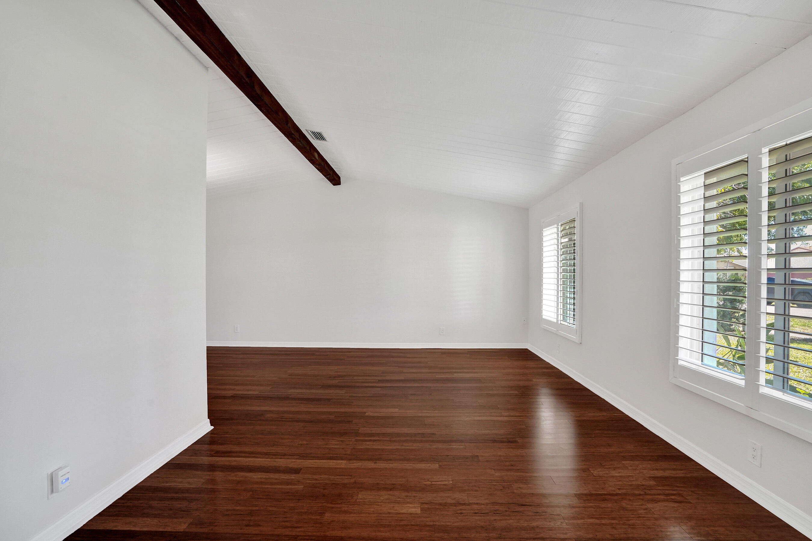 CRYSTAL HEIGHTS - Residential