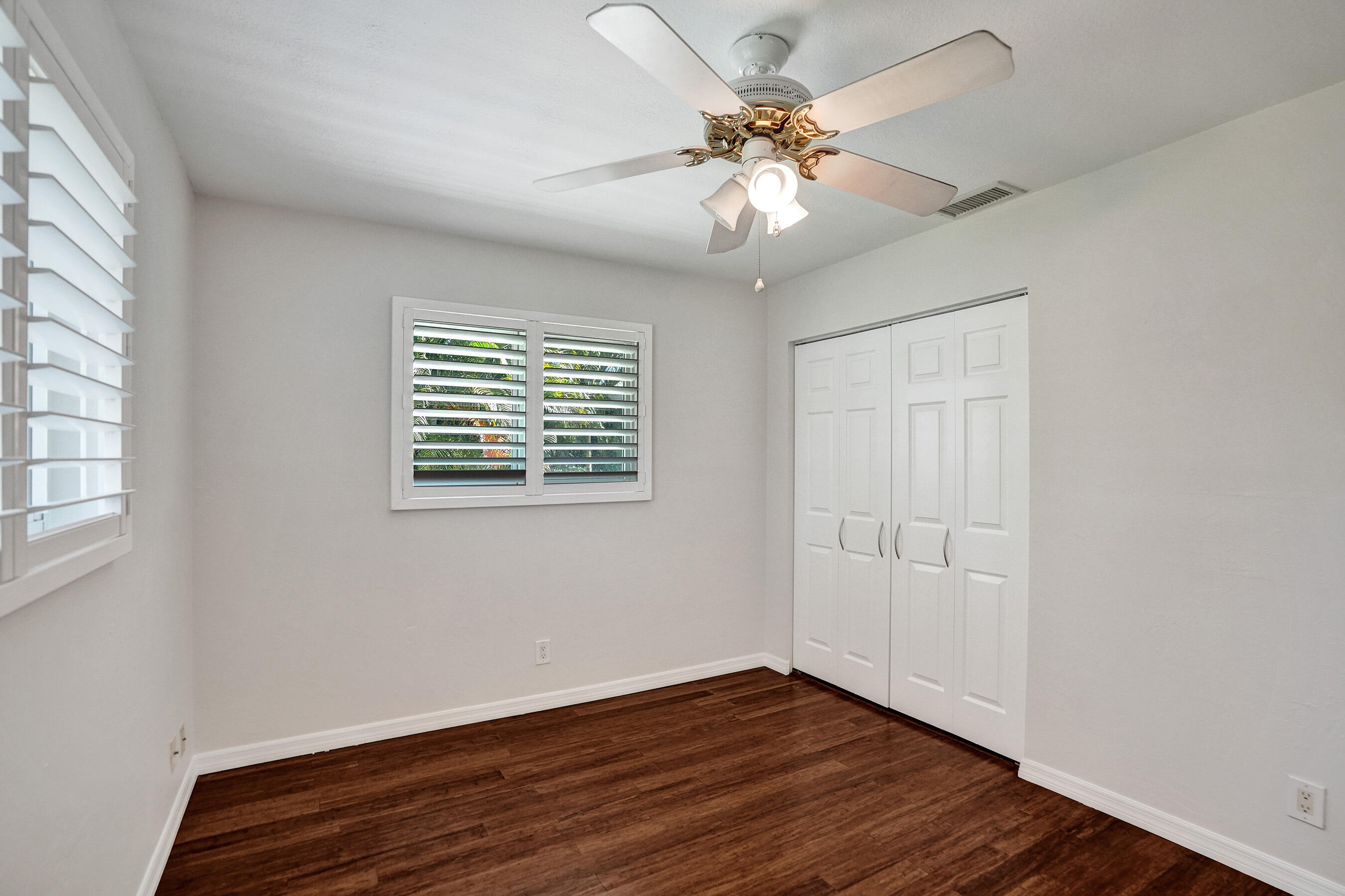 CRYSTAL HEIGHTS - Residential