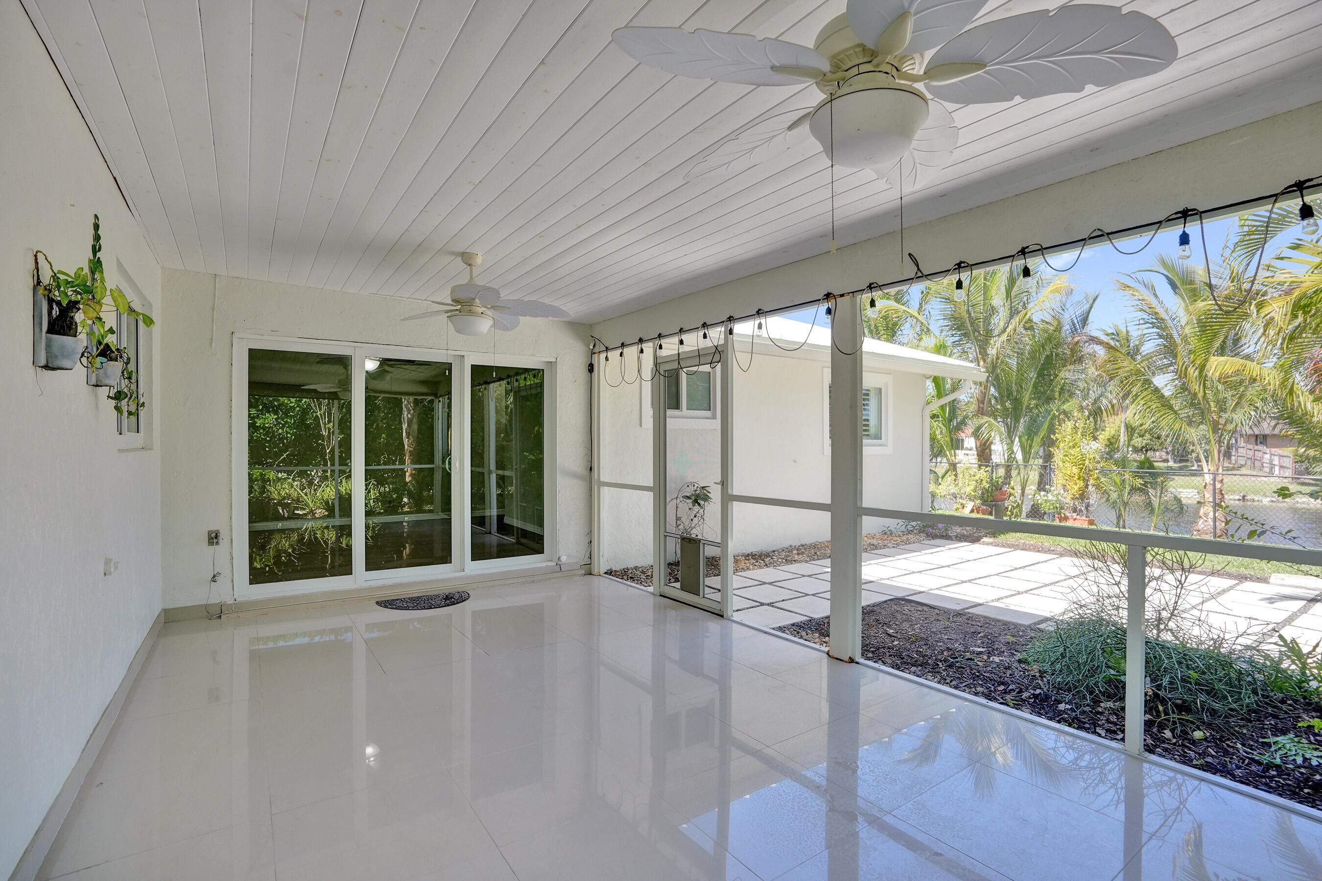 CRYSTAL HEIGHTS - Residential