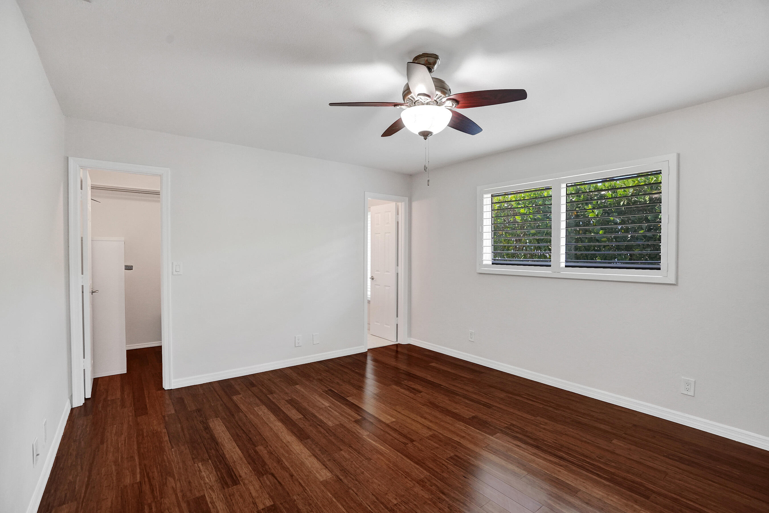 CRYSTAL HEIGHTS - Residential