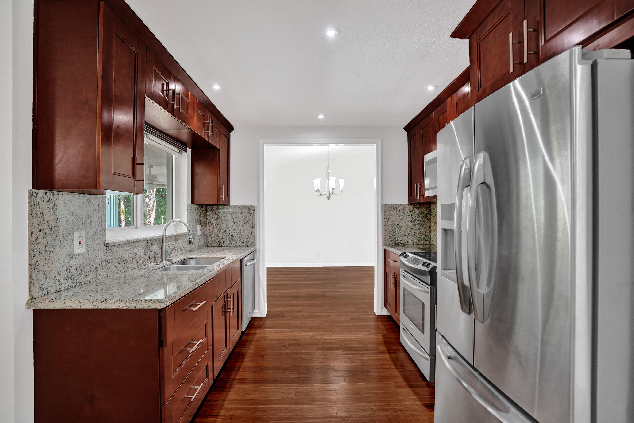 CRYSTAL HEIGHTS - Residential