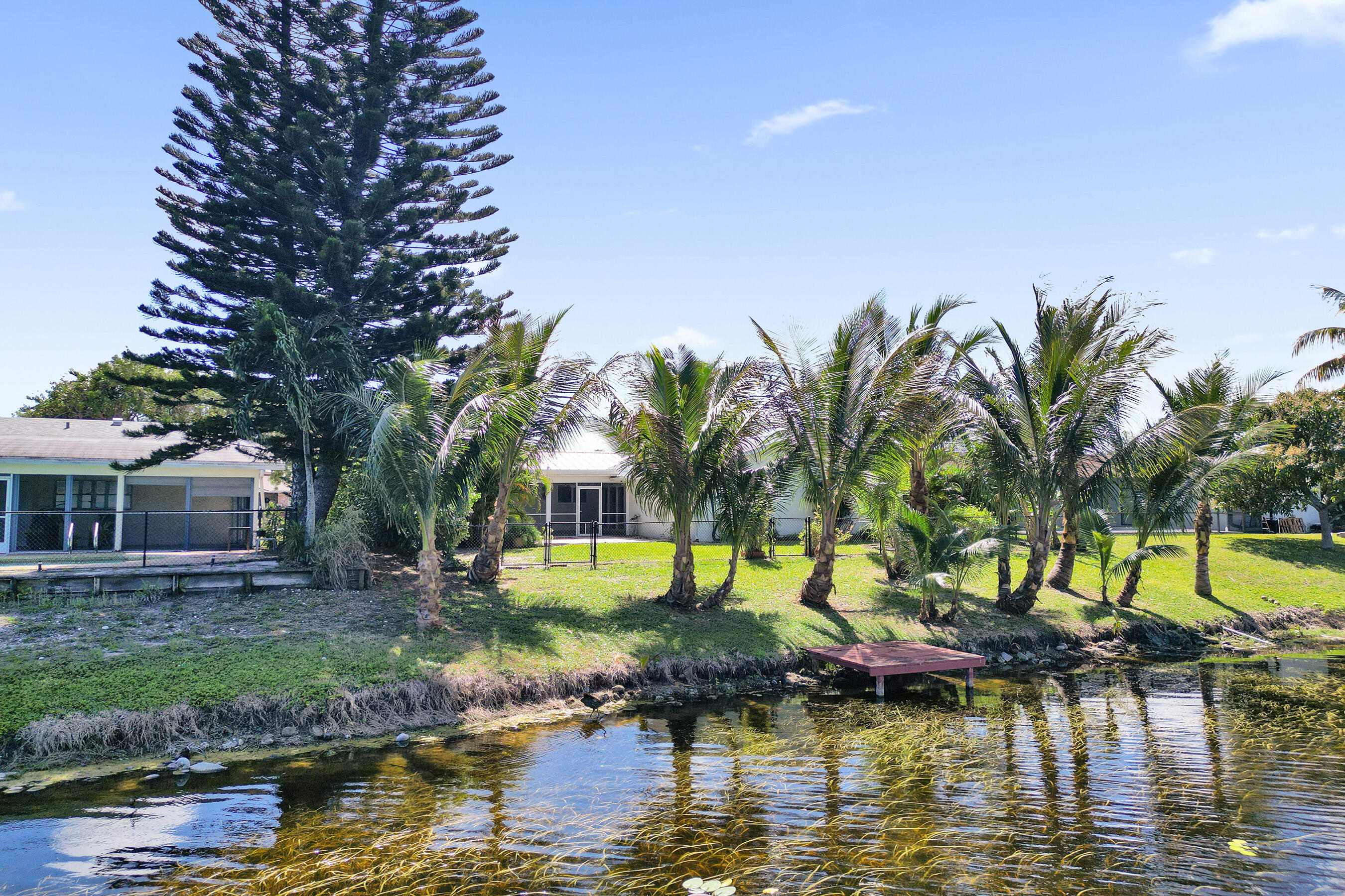 CRYSTAL HEIGHTS - Residential