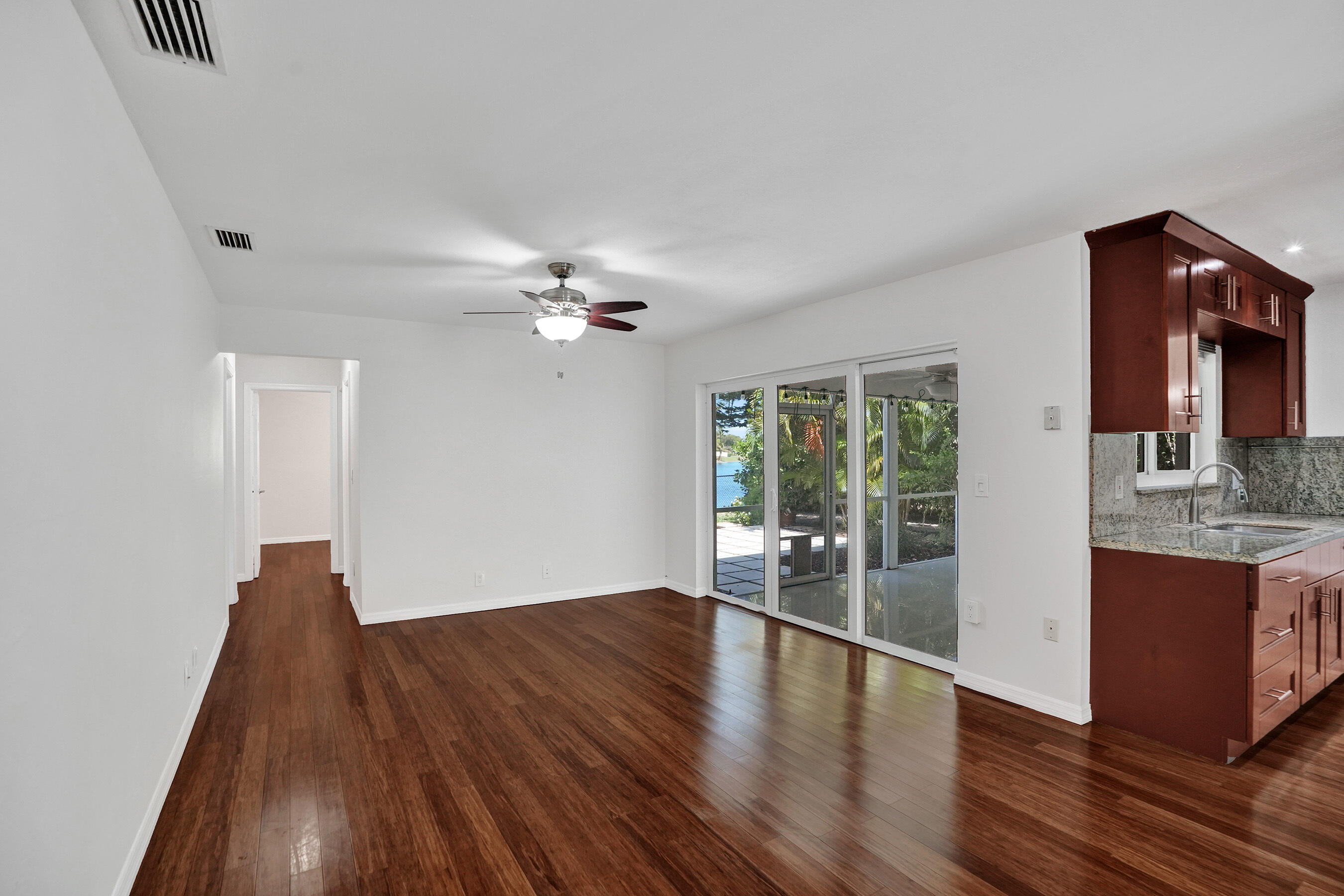 CRYSTAL HEIGHTS - Residential