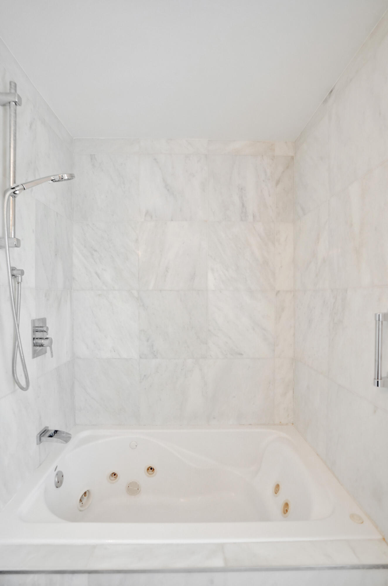 CRYSTAL HEIGHTS - Residential