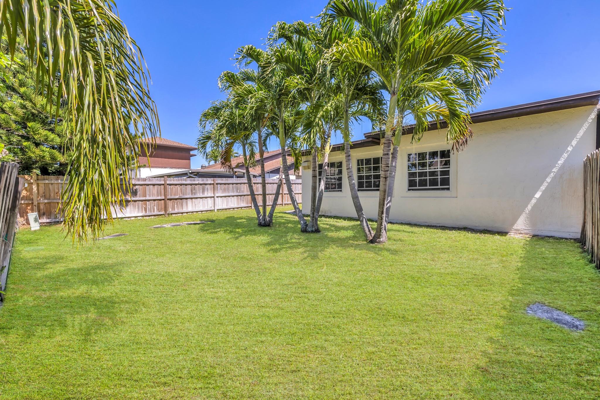 366 SW 27th Ave
