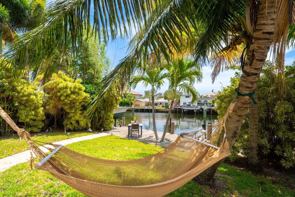 Photo of 5552 NE 31st Avenue, Fort Lauderdale, FL 33308 (MLS # F10514731)