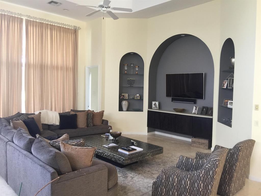 ADDISON RESERVE - Residential Lease