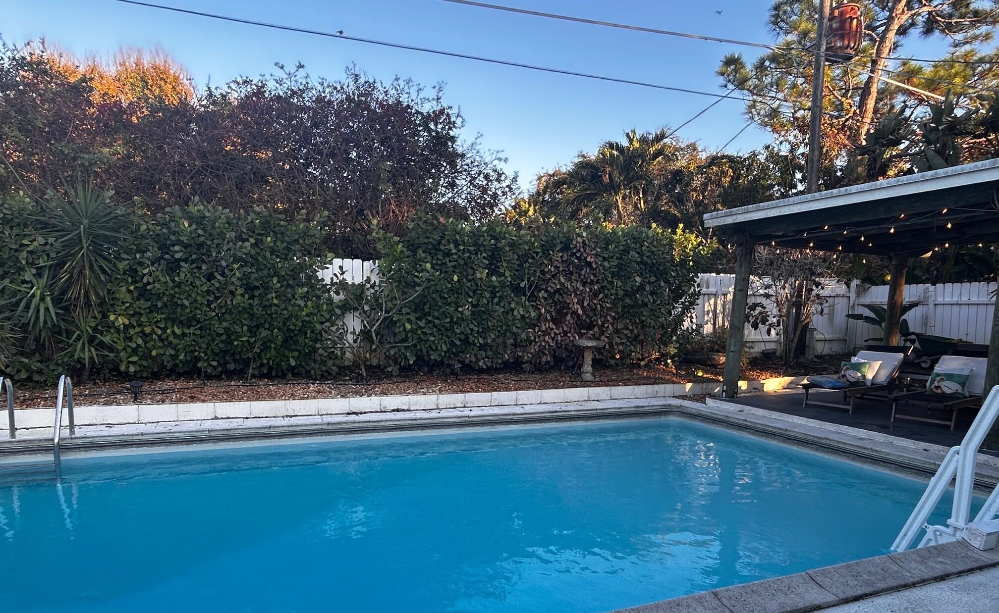 1301 SE Sandpiper Lane