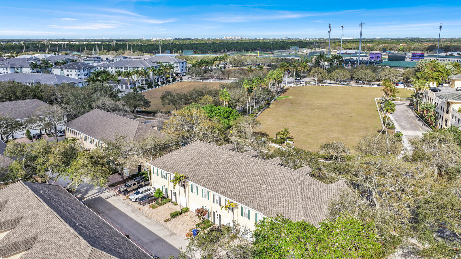 CHARLESTON COURT AT ABACOA - Residential
