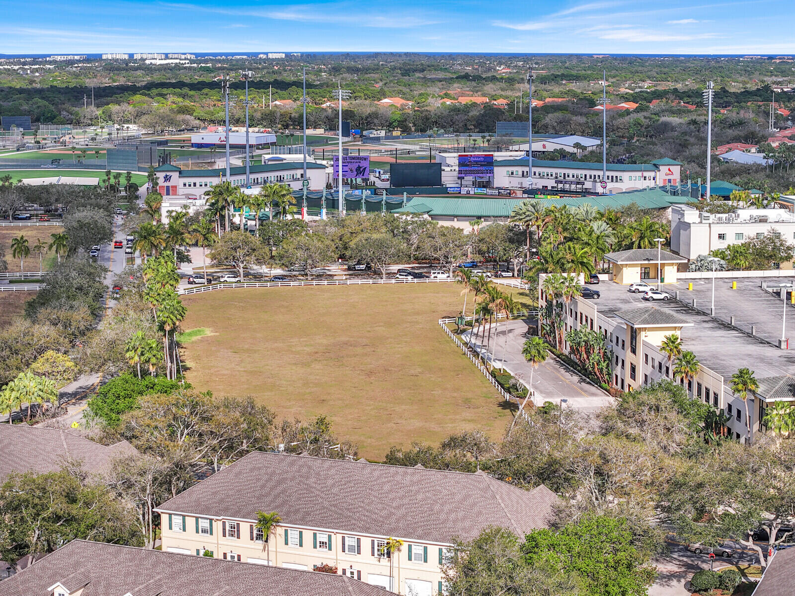 CHARLESTON COURT AT ABACOA - Residential