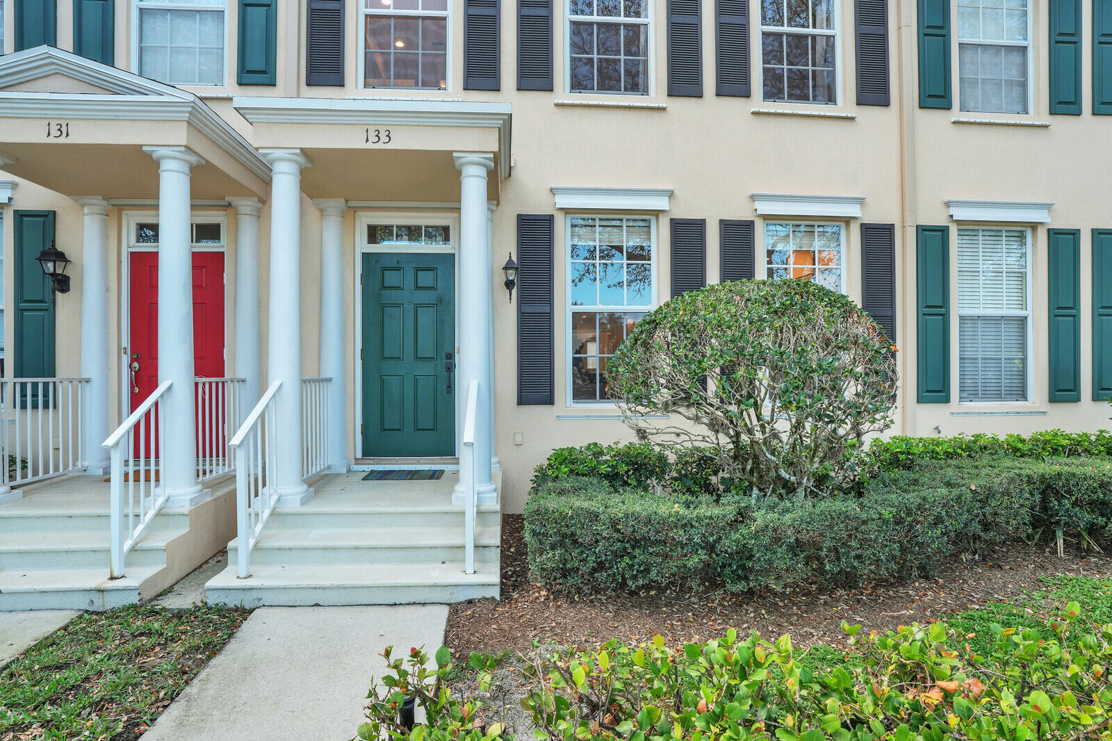 CHARLESTON COURT AT ABACOA - Residential