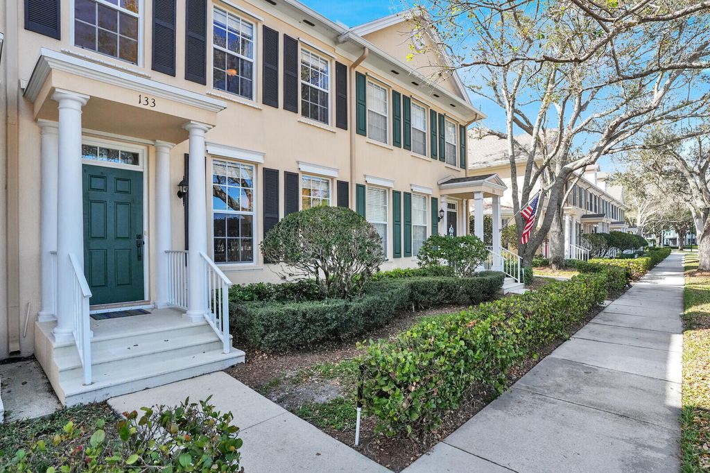 Photo of 133 Wentworth Court, Jupiter, FL 33458 (MLS # B26006827)