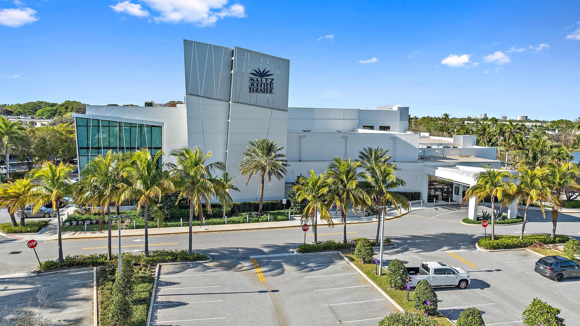 CHARLESTON COURT AT ABACOA - Residential