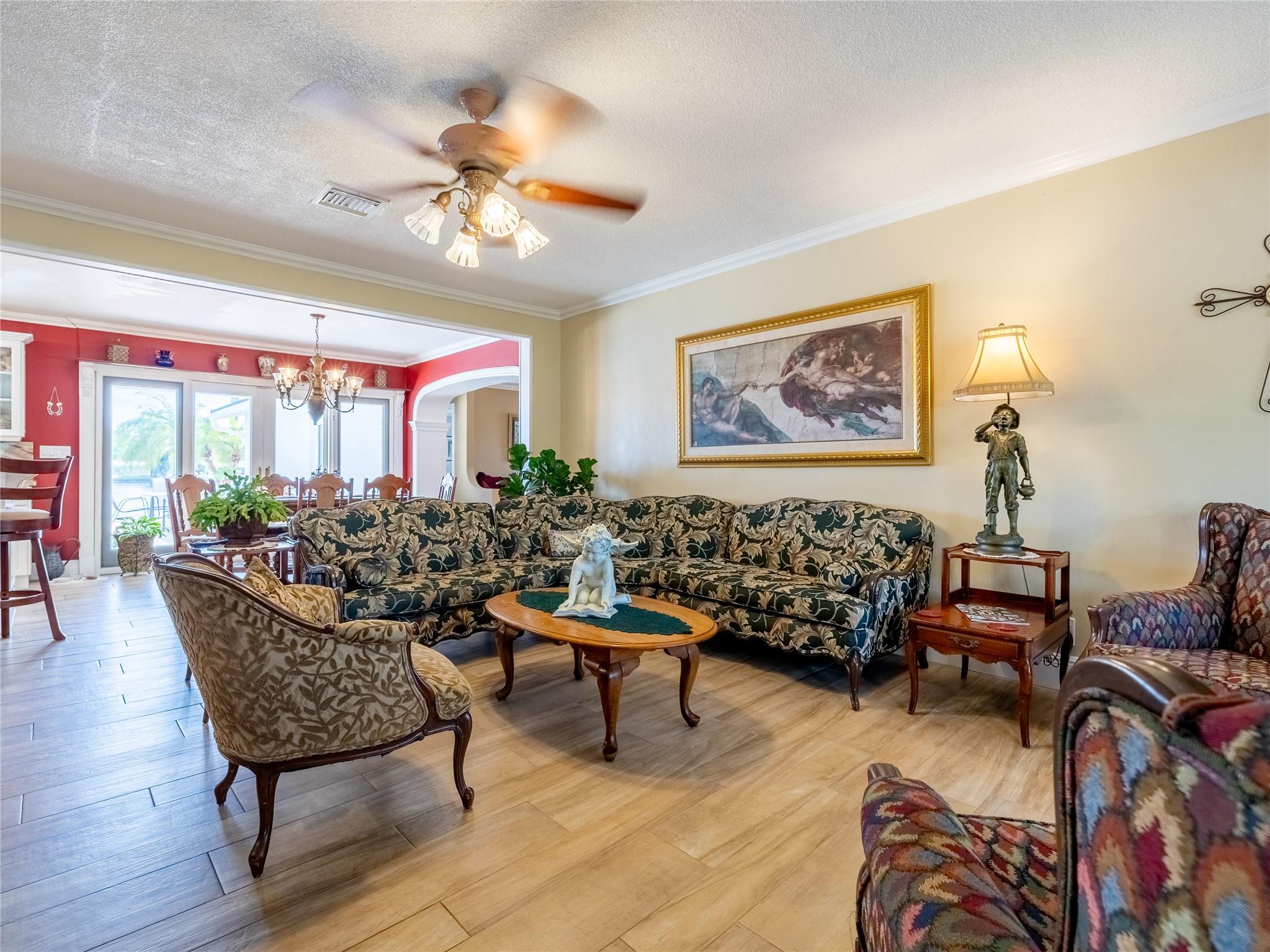 4800 NE 13th Ter