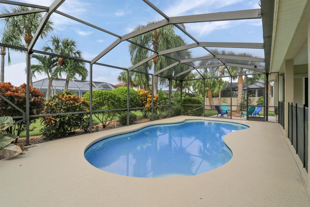 Photo of 1100 SE Strathmore Drive, Port Saint Lucie, FL 34952 (MLS # R11014474)