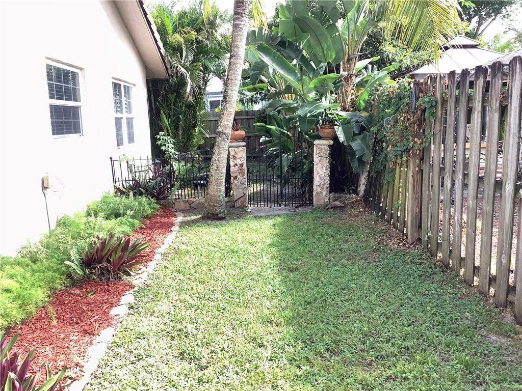 Boca Raton Square Unit 18 - Residential
