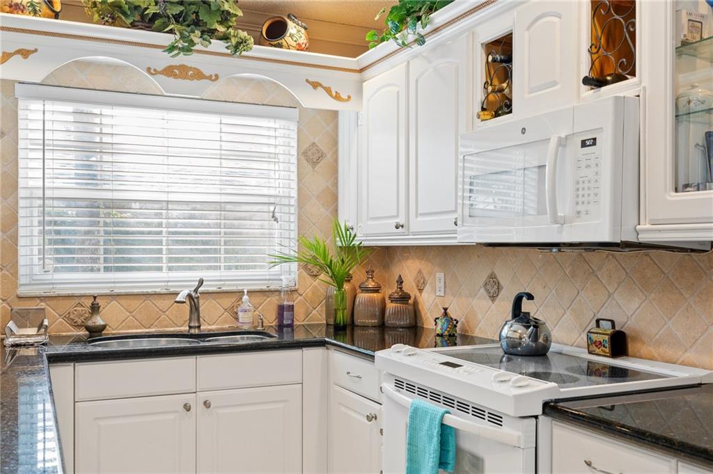 Boca Raton Square Unit 18 - Residential