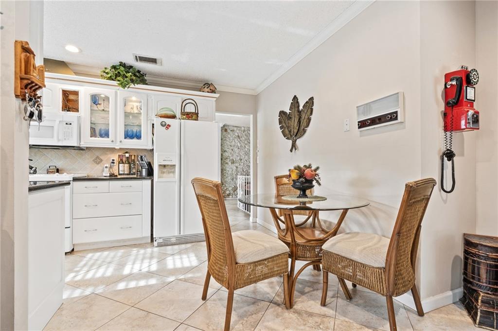 Boca Raton Square Unit 18 - Residential
