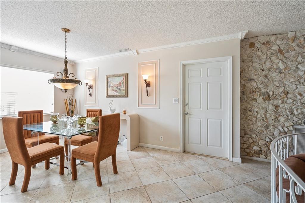 Boca Raton Square Unit 18 - Residential