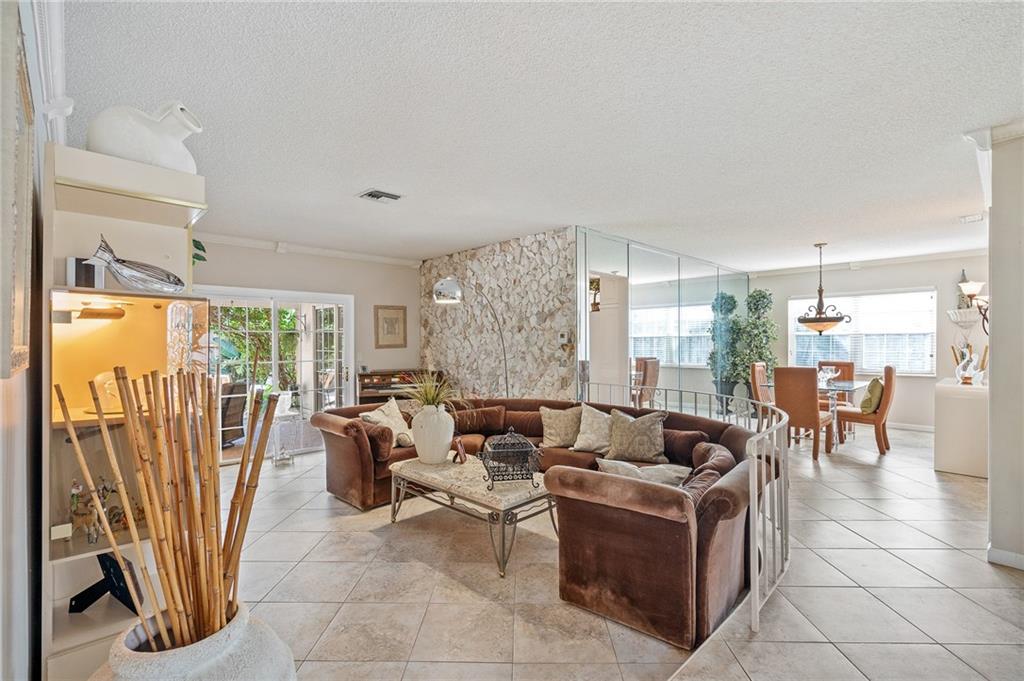 Boca Raton Square Unit 18 - Residential