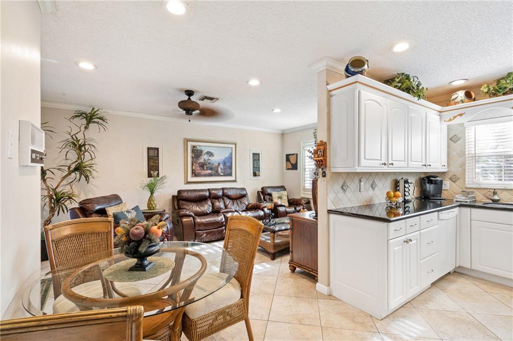 Boca Raton Square Unit 18 - Residential