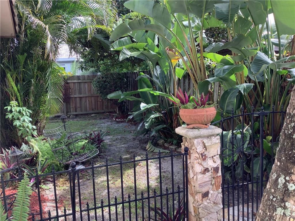 Boca Raton Square Unit 18 - Residential