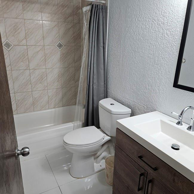 Center Court Condo - Residential