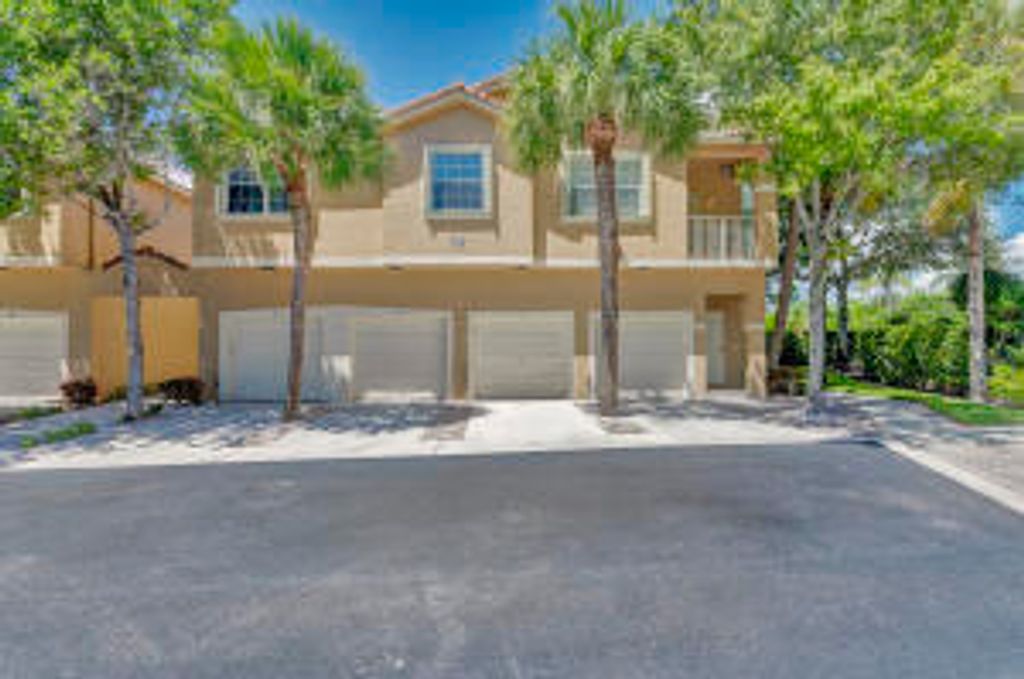 Photo of 152 Village Boulevard #H, Tequesta, FL 33469 (MLS # B26019533)