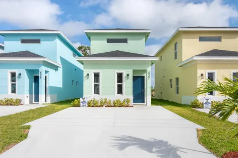 427 NW 13th Avenue, Boynton Beach, FL 33435 - MLS#: R10986441