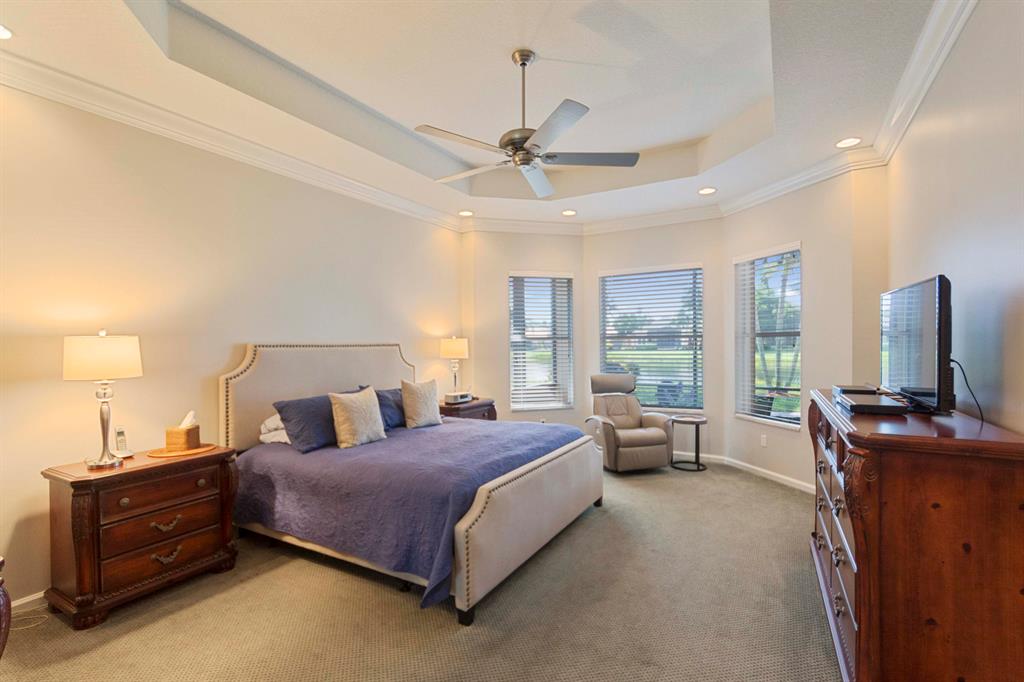 VALENCIA PALMS - Residential