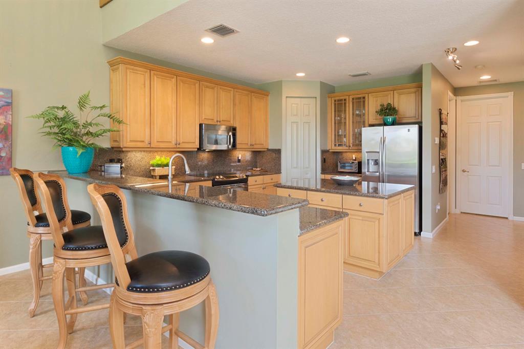 VALENCIA PALMS - Residential