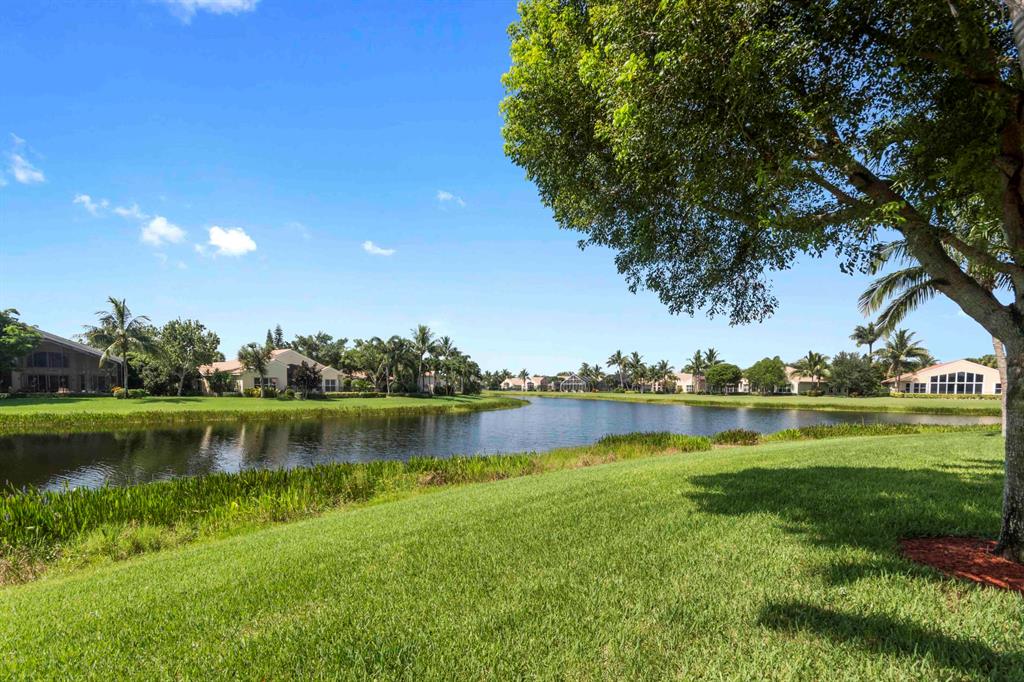 VALENCIA PALMS - Residential