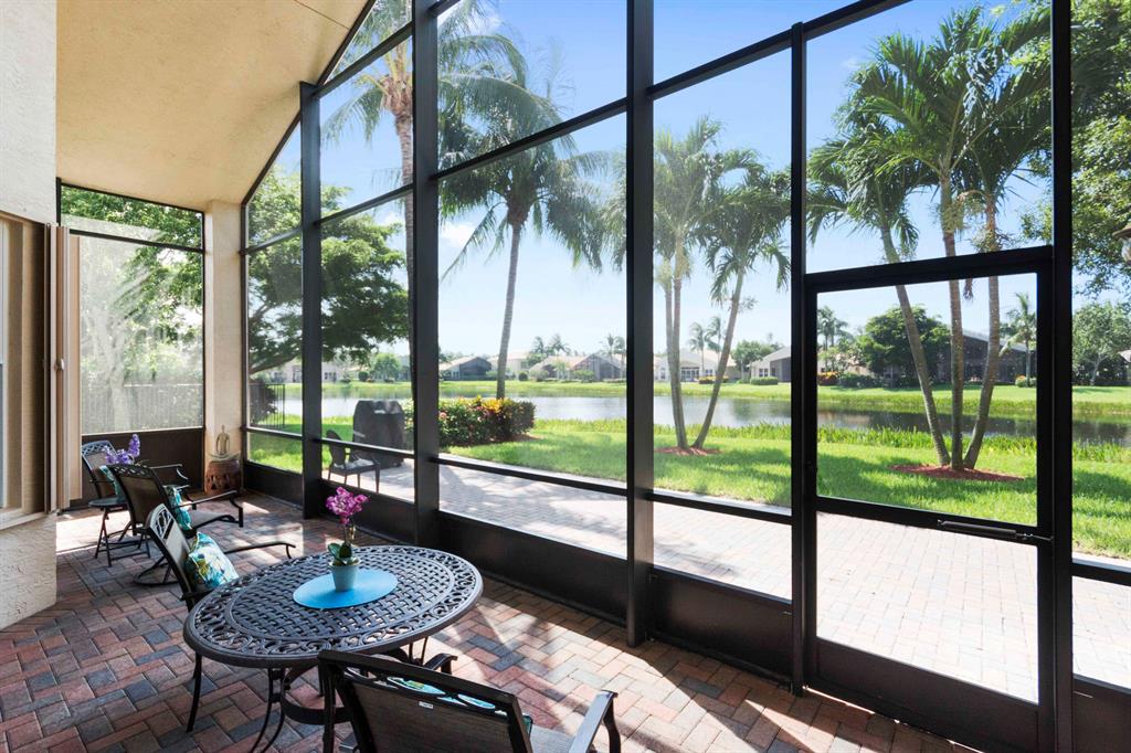 VALENCIA PALMS - Residential