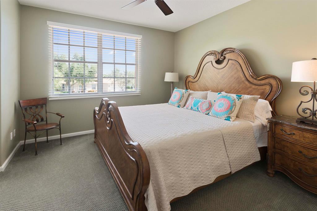 VALENCIA PALMS - Residential