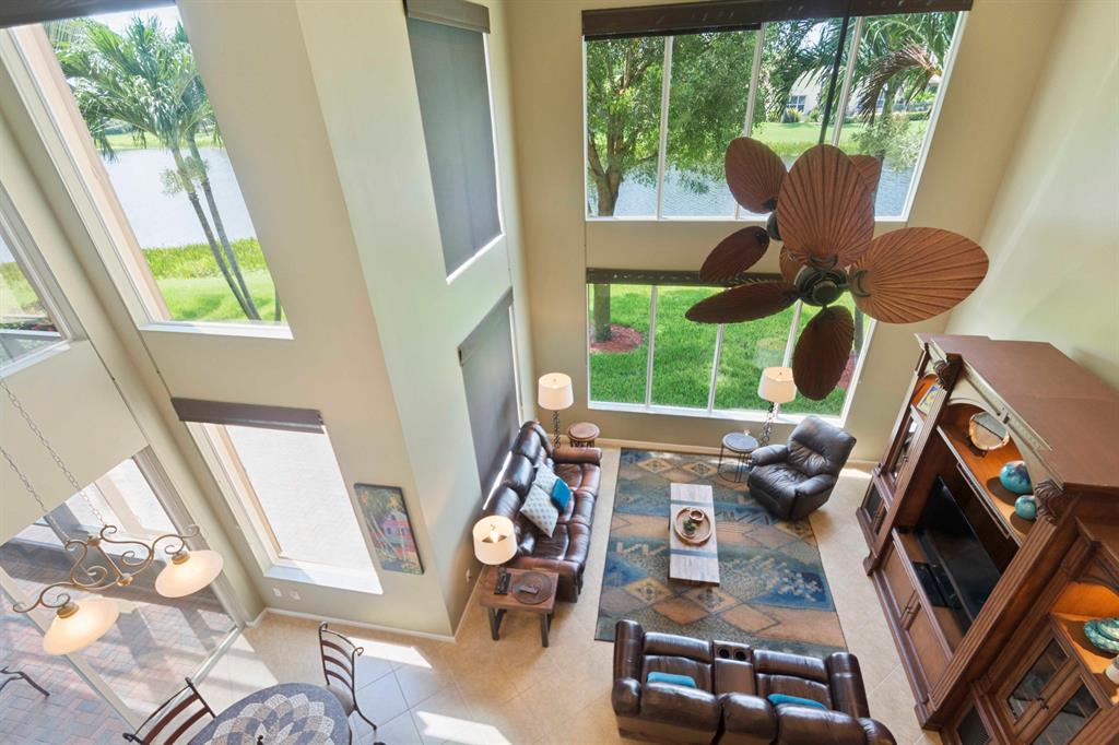 VALENCIA PALMS - Residential