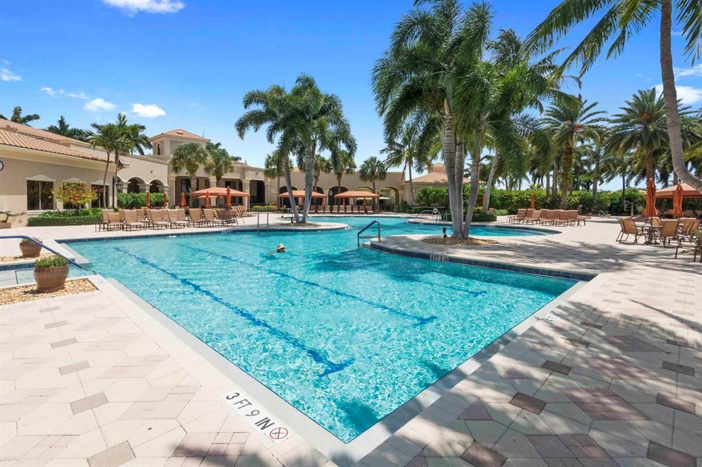 VALENCIA PALMS - Residential