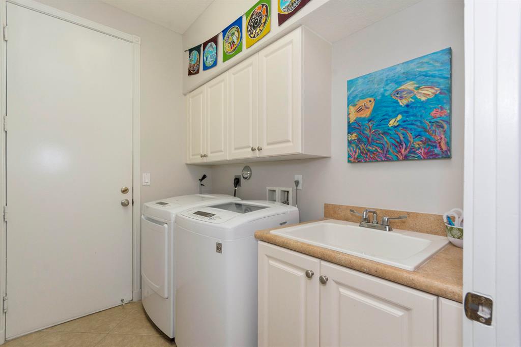 VALENCIA PALMS - Residential