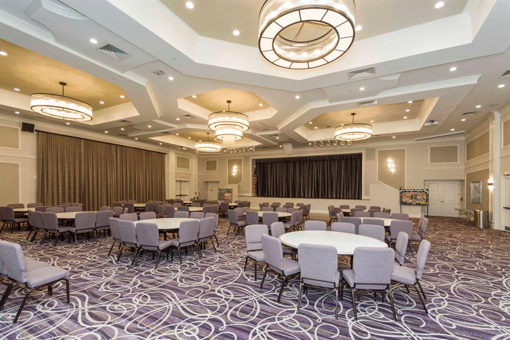 VALENCIA PALMS - Residential