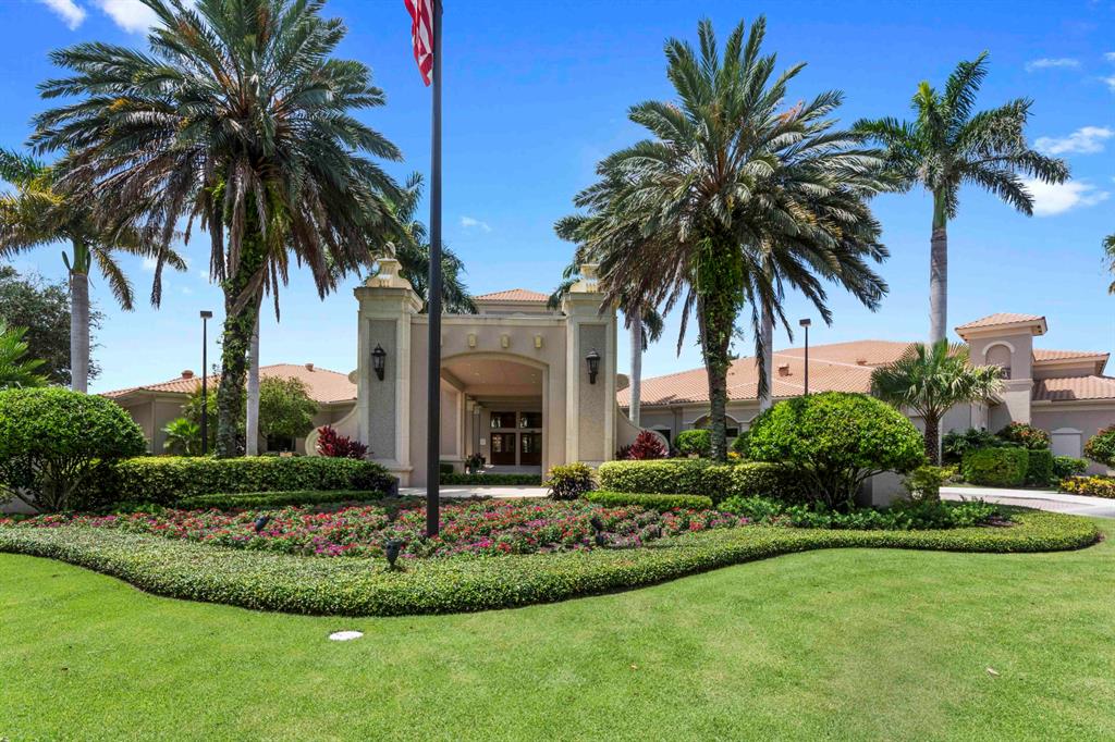 VALENCIA PALMS - Residential